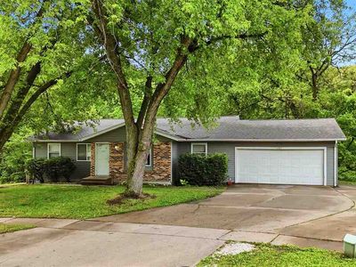1467 Valley View Dr