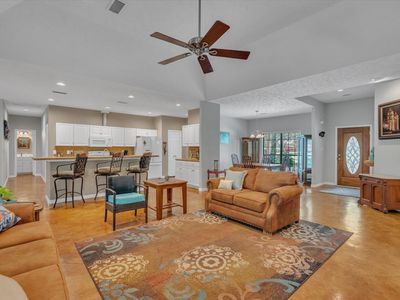 3015 Fitzgerald Dr