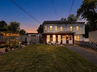 415-417 Mountain Ave