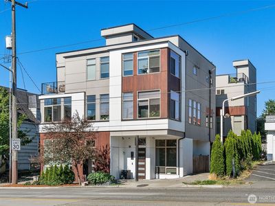 6747 15th Avenue NW