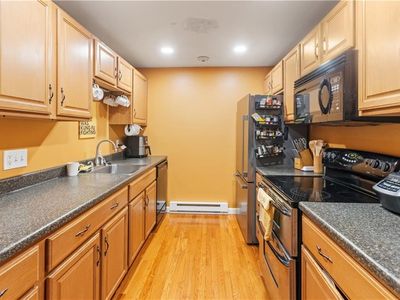 117 John St #11