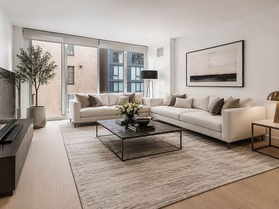 540 W 49th St APT 406N