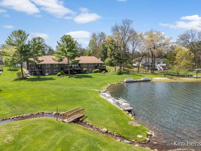 6641 Bella Vista Dr NE