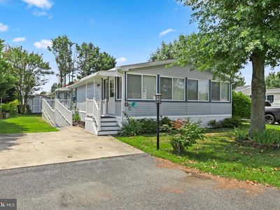 13 Devon Ln