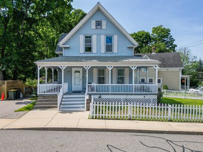 204 School St