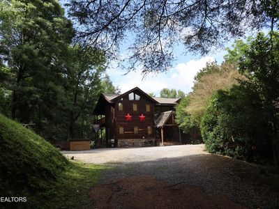 402 Laurel Ave