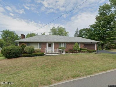 46 Evelyn Avenue