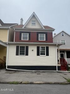 216 4th Ave