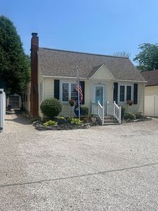 229 N Sackett Rd