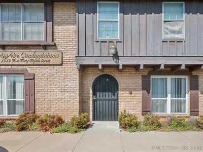 1313 E 48th St APT 14