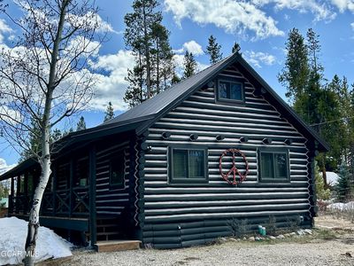 241 Kinnikinnick Road