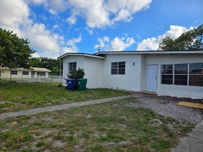 Property at 16810 NW 7th Rd, Miami Gardens, FL