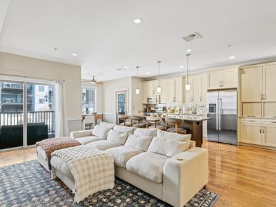 774 E 3rd St Unit 1
