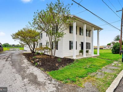 46 E Main St