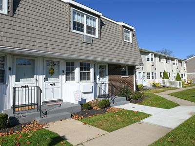 Property at 32 Wilshire Lane #15, Oakdale, NY