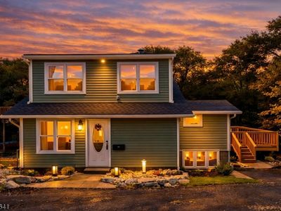 Property at 6 Hoover Rd, Oak Ridge, NJ