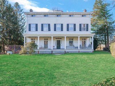 29 Center Dr