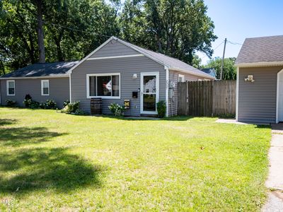 2337 Newport Ave