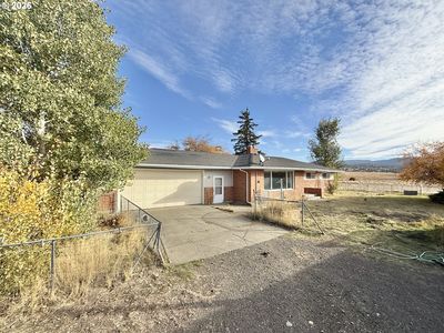 55884 Vaughan Ln