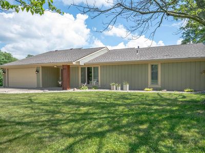 8116 N Santa Barbara Dr