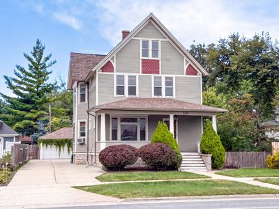 338 N La Grange Rd