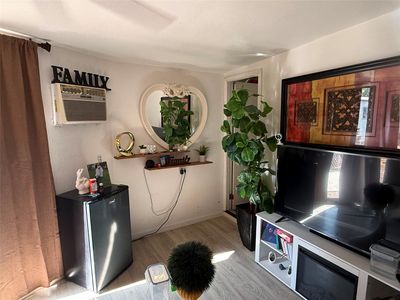 820 Austin St