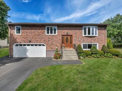 27 Cooper Hill Court