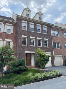 5105 Skyline Village Ct #8