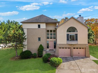 14 W Dante Rd