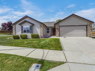 2101 S Arthur Loop