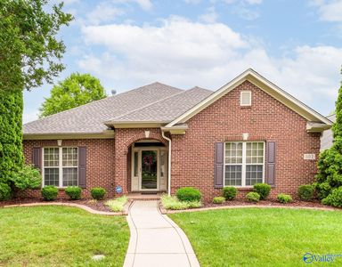 102 Abbott Ln