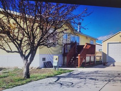 805 Apple Ave