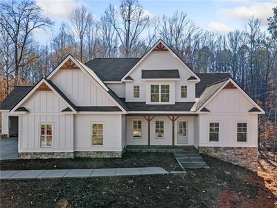 221 Heritage Town Pkwy