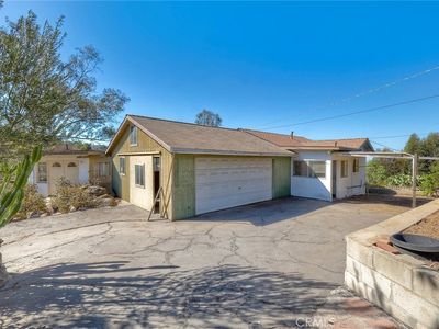 9377 Crest Dr