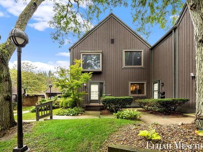 160 Carberry Hill Ct