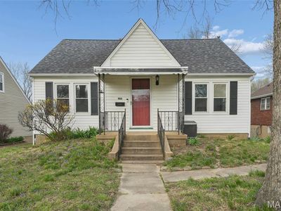 905 Burgess Ave