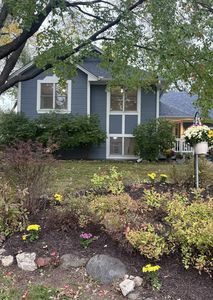 2365 Hillwood Dr E