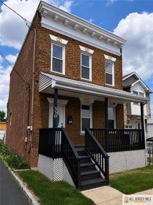 Property at 350 Summit Ave, Perth Amboy, NJ