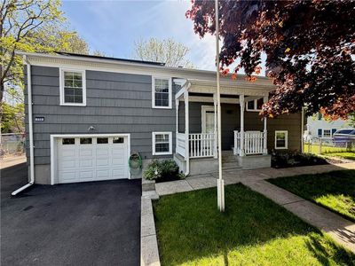 770 Metacom Ave