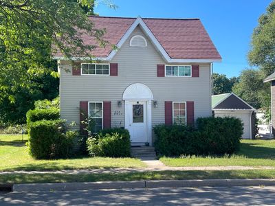 373 Elm St
