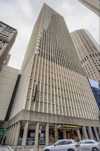 100 E Walton St APT 14F
