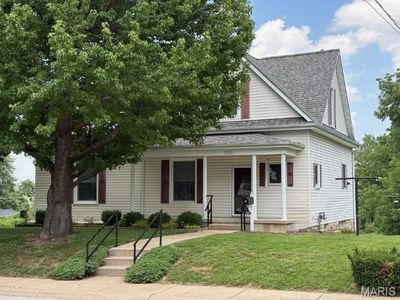 305 E Main St