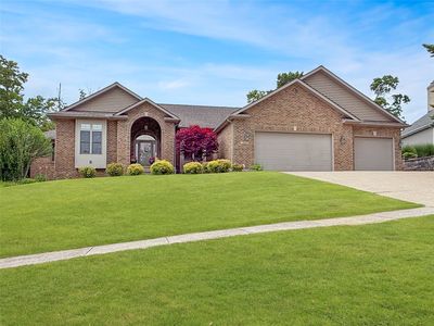 5940 Shady Hollow Dr