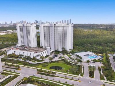 15051 Royal Oaks Ln APT 2403