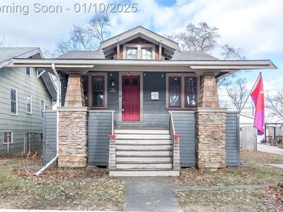 Property at 71 Kensington Blvd, Pleasant Ridge, MI