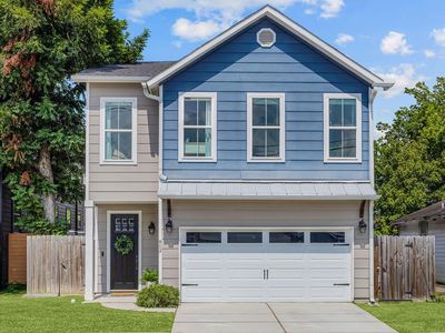 803 E 32nd 1/2 St
