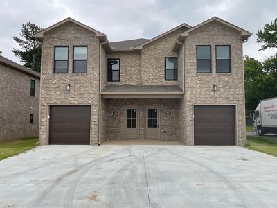 409 & 411 E Center St