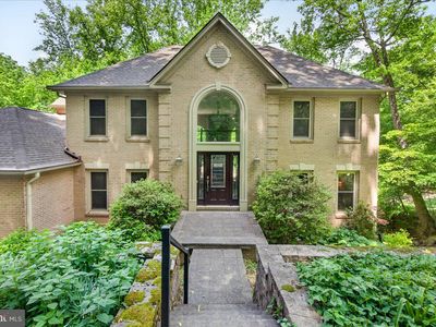 10490 Lakeridge Ct