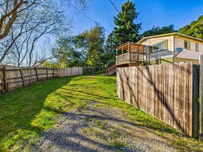 887 Fernbridge Dr