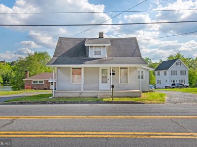 604 NW Front St